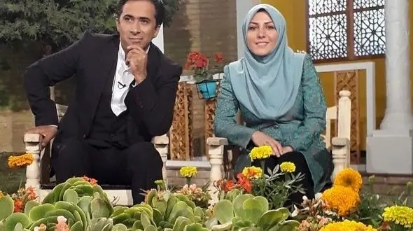 عکس ها / نگاهی به چیدمان شیک و ایرانی‌پسند منزل المیرا شریفی مقدم و همسرش/ از تابلو فرش قرآنی و مبلمان سلطنتی تا پرده های اعیانی