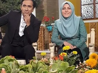 عکس ها / نگاهی به چیدمان شیک و ایرانی‌پسند منزل المیرا شریفی مقدم و همسرش/ از تابلو فرش قرآنی و مبلمان سلطنتی تا پرده های اعیانی