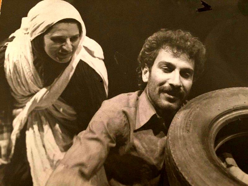 اصغر فرهادی و پریسا بخت‌آور در نمایش ماشین نشین ها