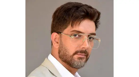 کودکی فرزاد فرزین با نوشته ای تلخ! + عکس