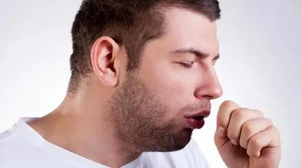 درمان سرفه با شربت های شگفت انگیز خانگی