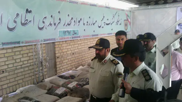 کشف ۲و نین تن مواد مخدر از سه شبکه بزرگ قاچاق+ عکس