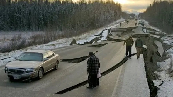 
تصاویر هوایی هولناک از زلزله‌ ۷ ریشتری آلاسکا
