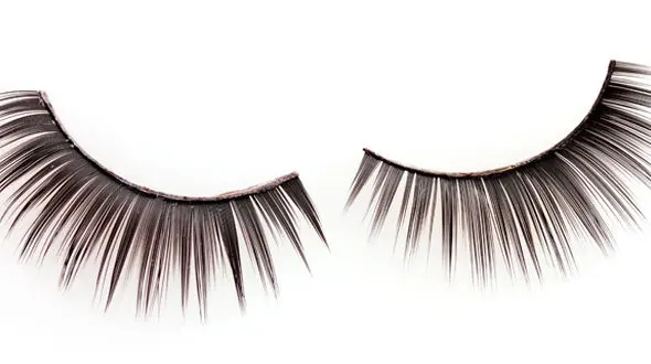 مژه مصنوعی برای چشمان شما خطرناک است