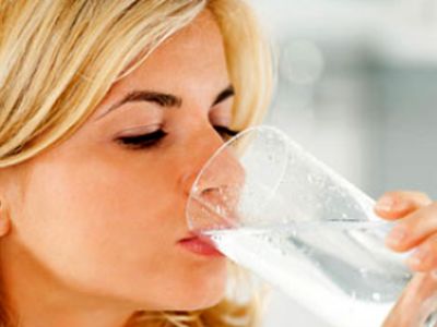 چگونه بیماری‌ های پنهان به بدن کم‌ آبی می‌رساند؟