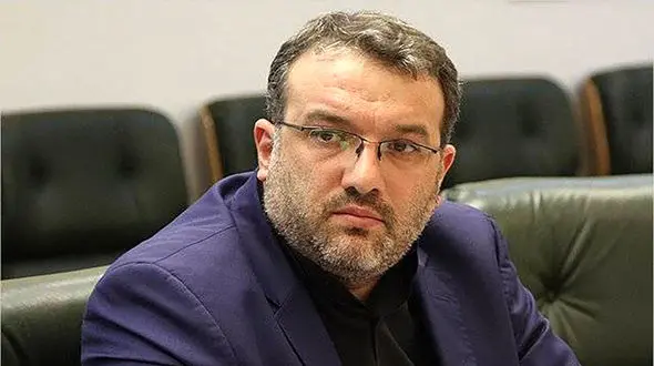 عدم بازگشت ارز شرکت های پتروشیمی و فولادی به کشور، خیانت آشکار به 80 میلیون ایرانی است!