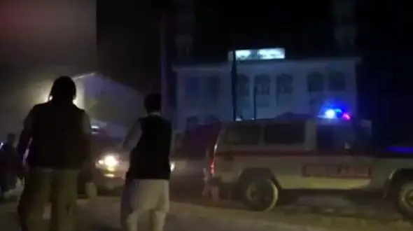 نگاهی به حمله انتحاری به دو مسجد در کابل + فیلم