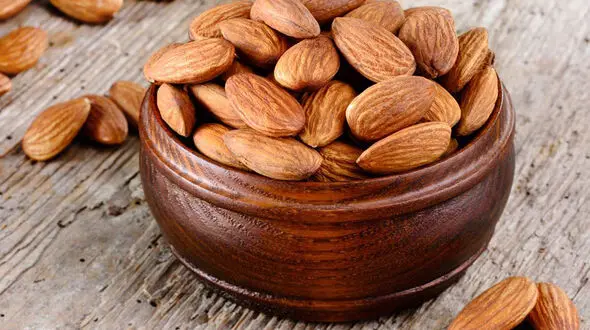 سلامت موهای تان را با بادام تامین کنید + فیلم