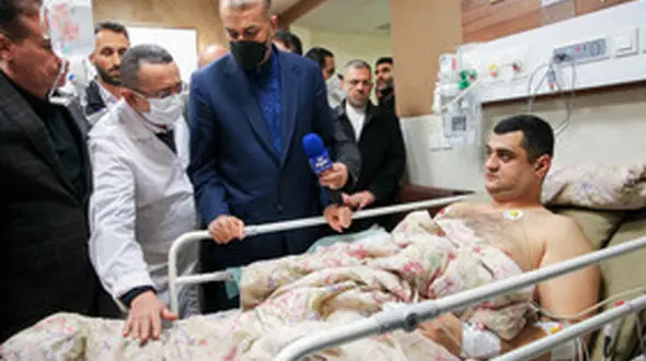 عیادت امیر عبداللهیان از مجروحان حمله مسلحانه به سفارت آذربایجان + عکس