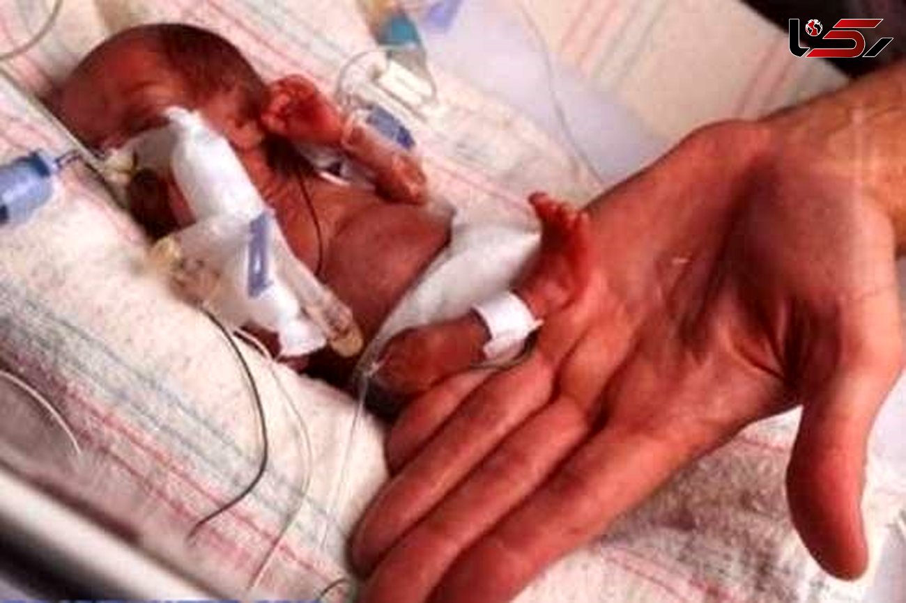  تولد نوزادی به اندازه کف دست + عکس 