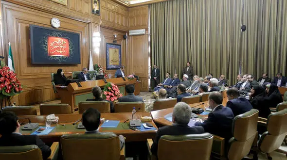 عوارض دکل ها و آنتن های مخابراتی برای شهروندان