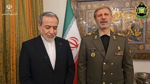 پیام تسلیت سرلشکر حاتمی به عراقچی در پی درگذشت یکی از نزدیکان