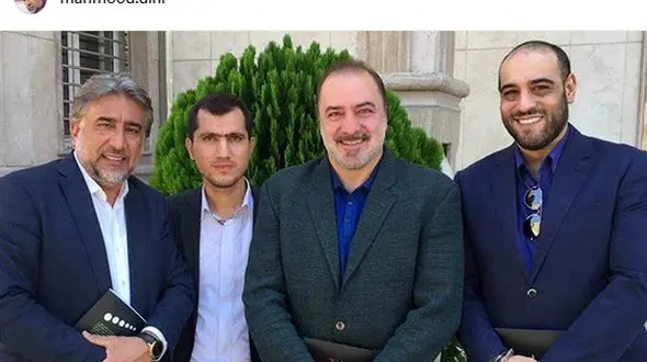 آقای بازیگر در کنار یاران باوفایش