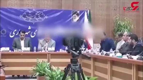 فیلم لحظه کتک کاری لفظی جلسه شورای شهر ساری / صبح امروز رخ داد