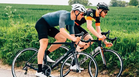 از خرابی ترمز ون مدرسه تا حواس پرتی دوچرخه سوار در خیابان