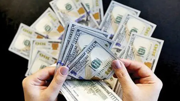 سقوط دلار به پایین‌ترین رقم در ۳ سال اخیر
