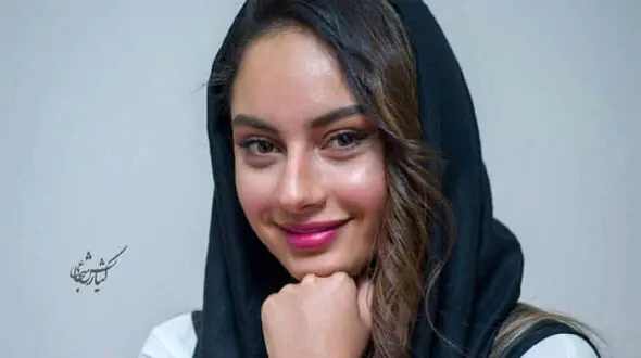 ترلان پروانه در کنار فوتبالیست معروف !