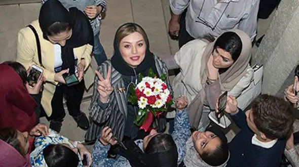 صحنه ای خاص از سحر قریشی در اکران فیلم آس و پاس +تصاویر