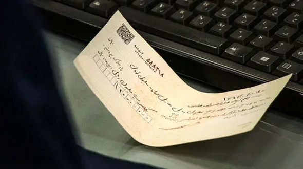 بازداشت مرد هزارچهره در تهران / در نقش های مختلف فقط پول به جیب می زد