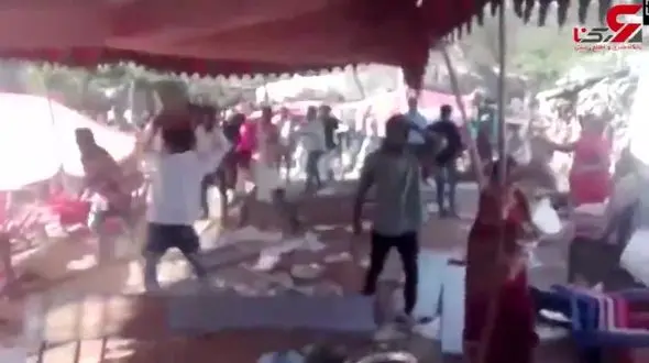 قمه کشی در مراسم عروسی بخاطر گوشت گوسفند و مرغ! +فیلم