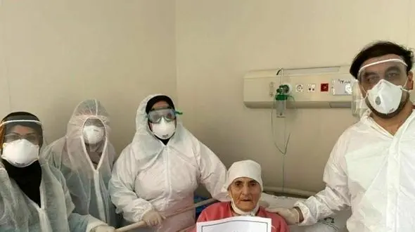 زن 90 ساله قمی کرونا را شکست داد + عکس