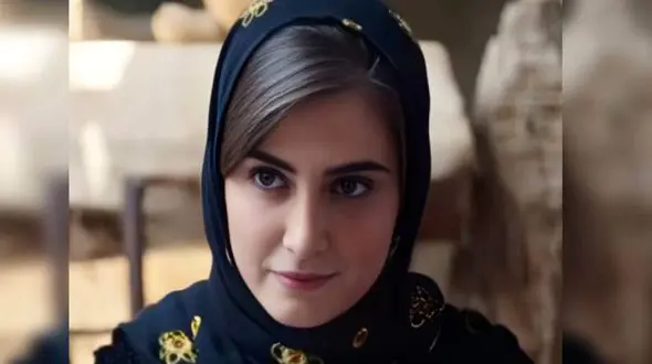 عکس جذاب و خوش رنگ الناز ملک !  + بیوگرافی خانم بازیگر سقوط که یک شبه معروف شد