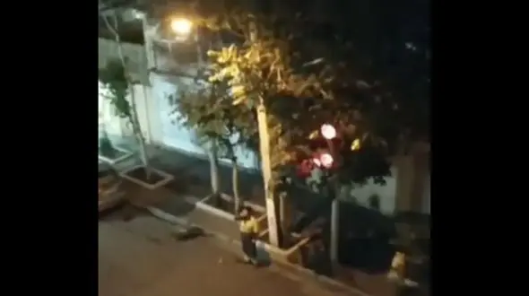 اذان‌گویی پاکبان شریف در سحرگاه ماه رمضان + فیلم