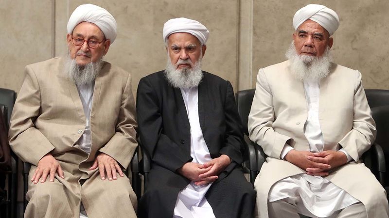 رهبر معظم انقلاب اسلامی حضرت آیت الله خامنه ای امروز( دوشنبه ) 17 اردیبهشت 1403 در دیدار مسئولان و کارگزاران حج و جمعی از زائران بیت الله الحرام
