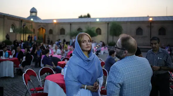 جمع صمیمانه هنرمندان در مراسم جشن عکاسان سینمای ایران+عکس های بازیگران معروف