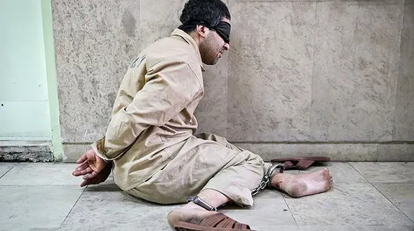 پسر جوان ناجوانمردانه به زور مرا در بیابان شکنجه کرد و همانجا رهایم کرد و گریخت+عکس