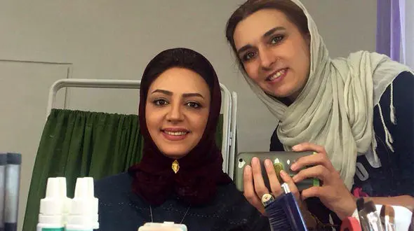 خانم بازیگر معروف و کم کار در اتاق گریم +عکس