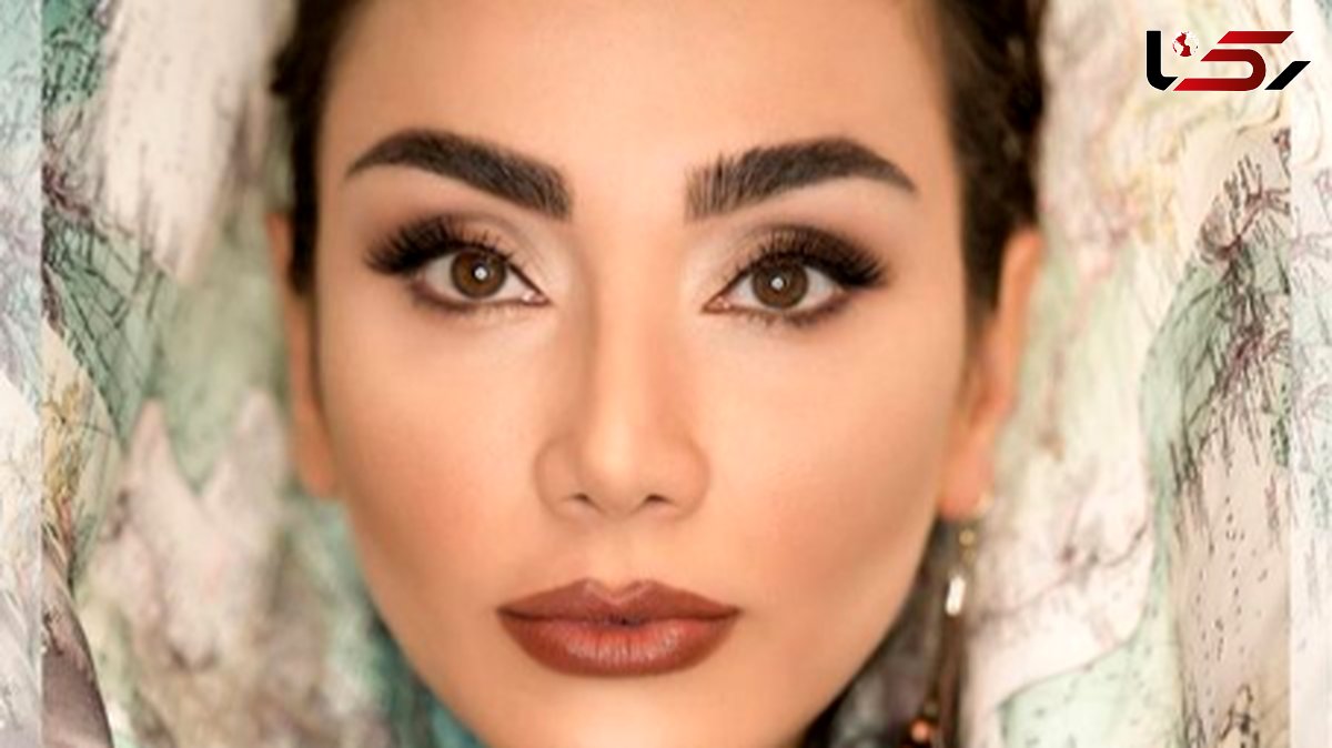 نگاهی به چیدمان شاهانه و سنتی خونه مجردی خاطره حاتمی / از مبلمان کلاسیک تا تابلوی هنری و گلهای انرژی بخش