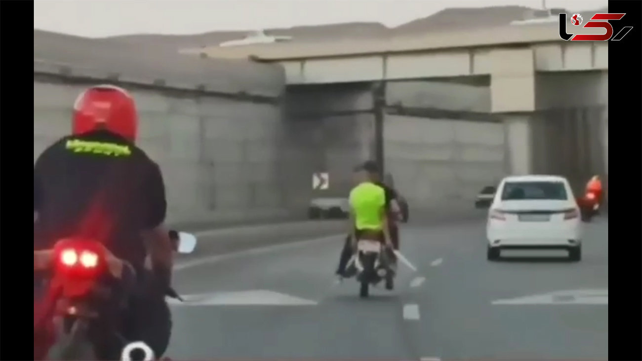 فیلم وحشت آور از موتورسواری 3 جوان قمه به دست در خیابان های تبریز / پلیس وارد عمل شد + جزییات