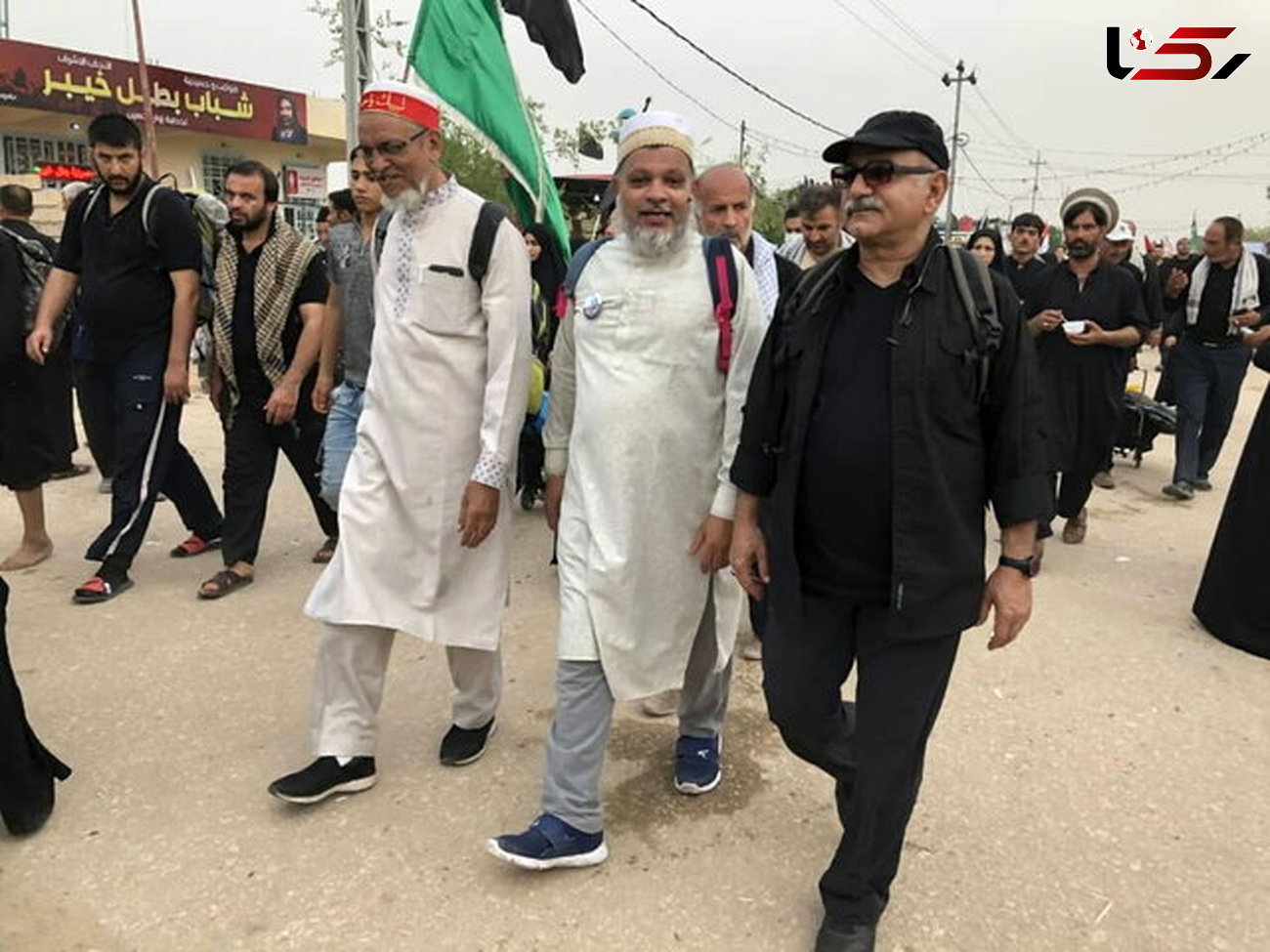 پرویز پرستویی در راهپیمایی اربعین حسینی + عکس