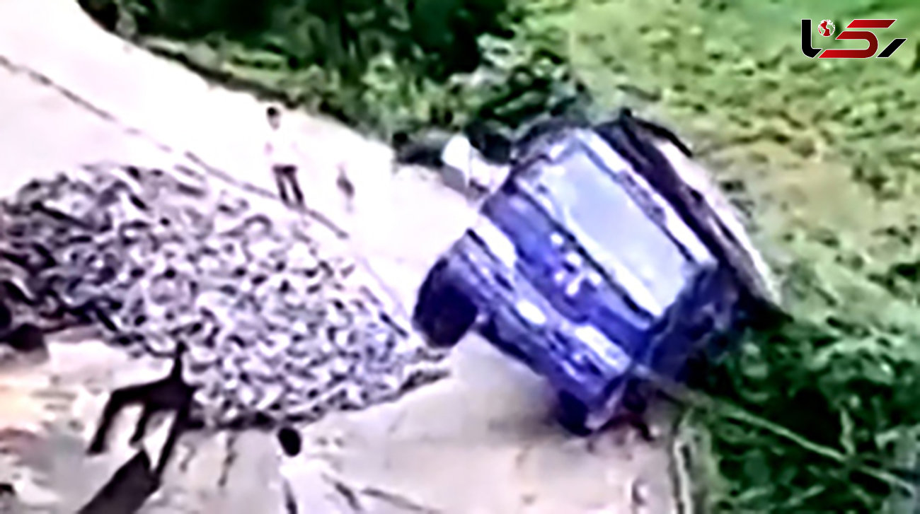 فیلم لحظه پریدن راننده کامیون قبل از سقوط به دره +عکس