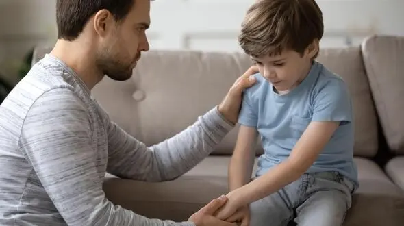 صبح بخیر به تو که کودکت برای هر چیزی می‌گوید «ببخشید»؛ حتی وقتی تقصیری ندارد