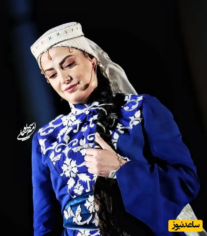 طناز طباطبایی