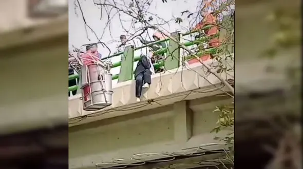 فیلم لحظه خودکشی دختر جوان در کرمانشاه