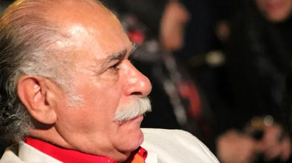 سیامک اشعریون: افتخارم همبازی بودن با داریوش ارجمند است