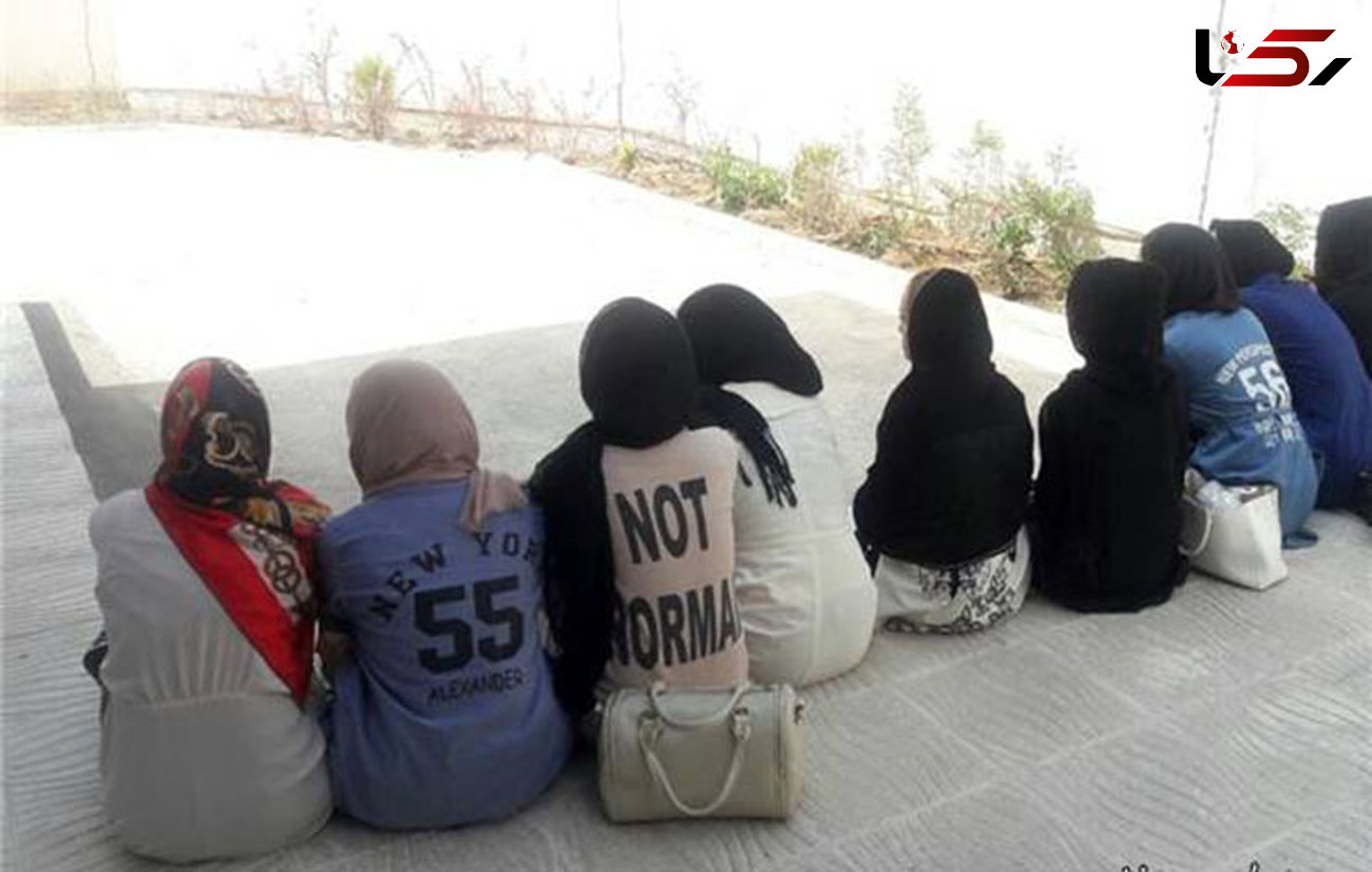 دستگیری 15 دختر و پسر مست در باغ ویلایی پردیس تهران / تحقیق درباره روابط غیر اخلاقی دستگیر شدگان ادامه دارد+عکس