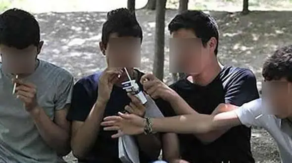 حقایقی تلخ از اعتیاد دانش آموزی/ زنگ وزرش‌هایی که با هروئین می‌گذرد