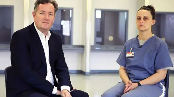 بلای وحشتناکی که زن  بی رحم یر سر دختر در استخر خانگی آورد + تصاویر