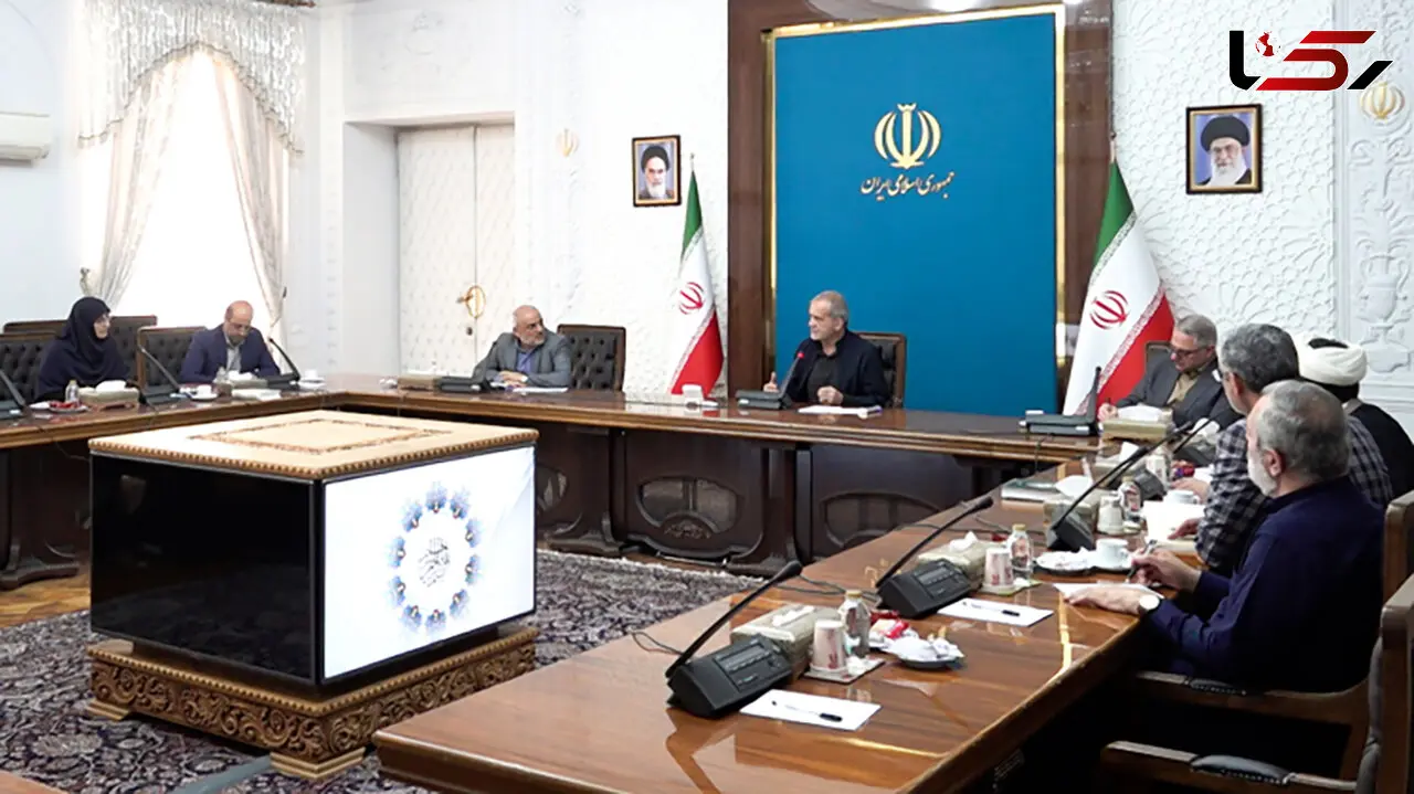 پزشکیان: محتواهای آموزشی تولیدشده در داخل گاه با استانداردهای جهانی فاصله زیادی دارند