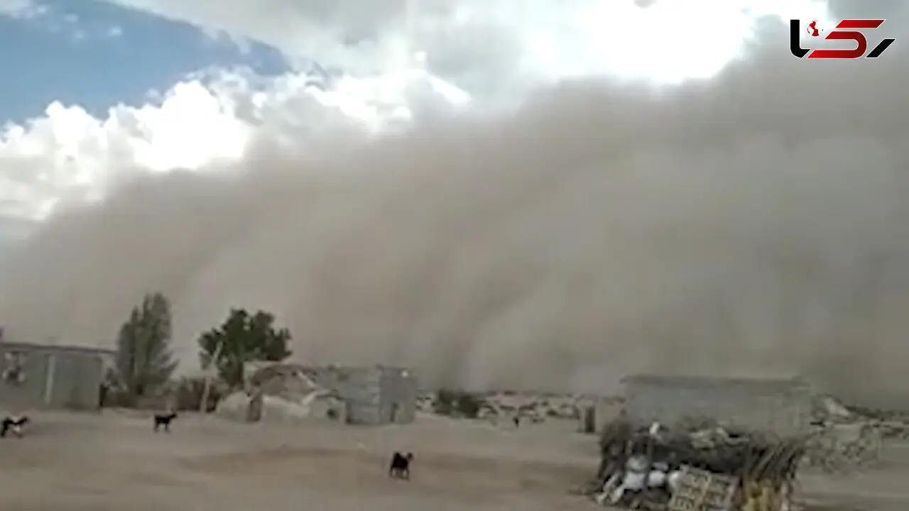 طوفان شدید گرد و خاک در شهرستان دلگان سیستان و بلوچستان + فیلم