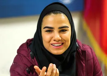 فیلم / فرشته کریمی: وقتی دنیا اومدم دل مامانم شکست / زن همسایمون بد متلکی انداخته بود / مادرم فقط دعا کرده بود