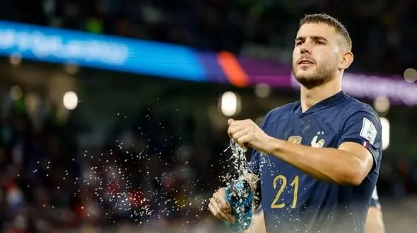 وقتی یک مادر مانع خداحافظی فرزندش از دنیای فوتبال شد