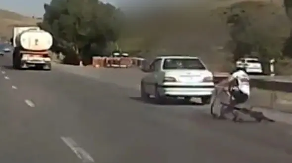 بازی مرگ و زندگی برای دوچرخه سواران جاده ای + فیلم