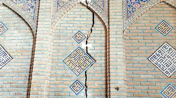 وزیر میراث فرهنگی: 4000 بنای تاریخی در معرض تهدید فرونشست زمین است