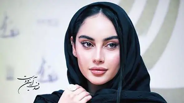  عکس ترلان پروانه در آغوش شهاب حسینی در میهمانی شبانه /  باورتان نمی شود + عکس و بیوگرافی خانم بازیگر