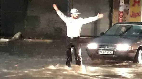 گفتگو با افسر پلیس ایلامی که با یک عکس جهانی شد + عکس